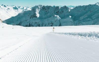 Les affiches de ski des Alpes et la représentation du luxe